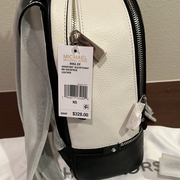 Backpack - Picture 3 of 4